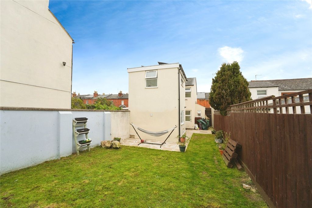 Property photo 2 of 16 Garden