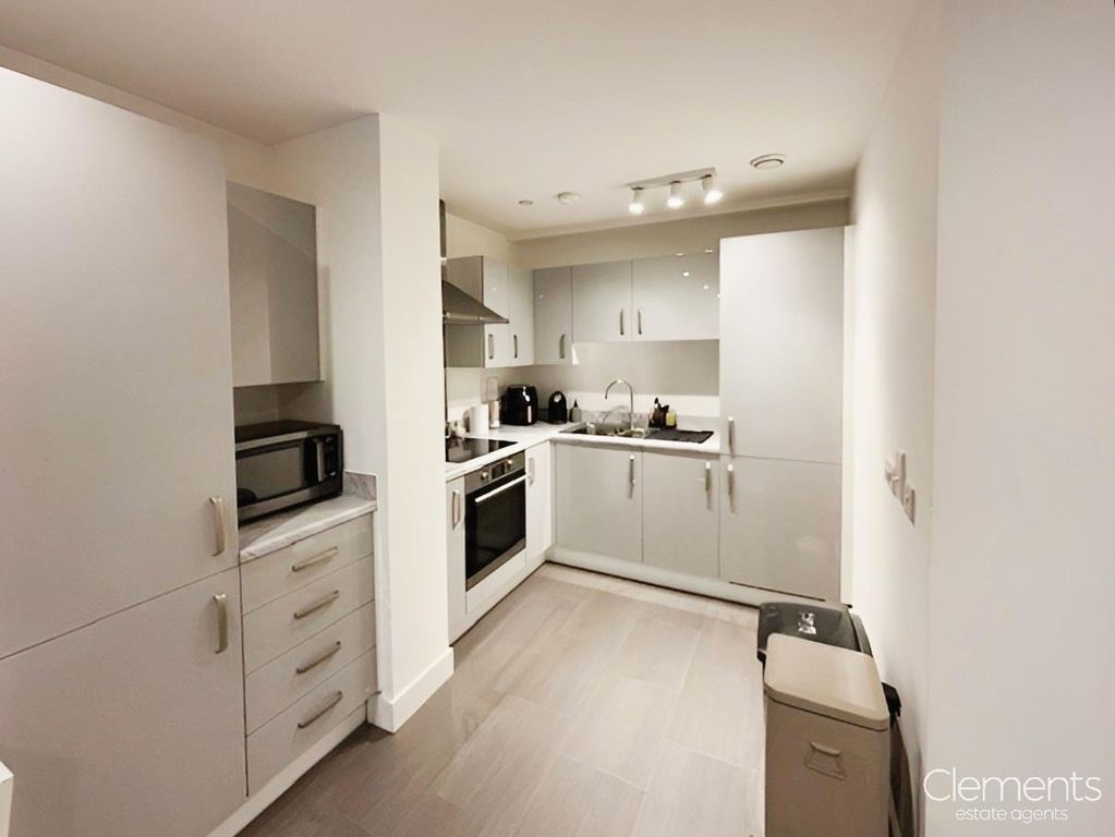 Property photo 2 of 14 07d31Ab2-Kitchen 201.Jpg