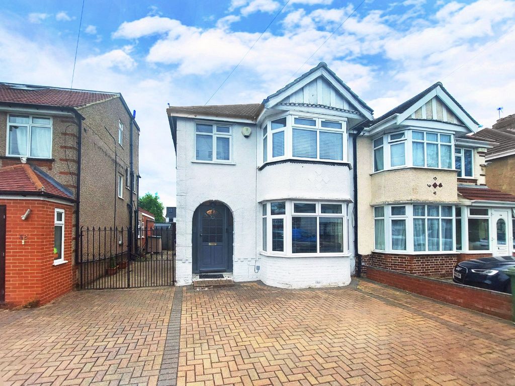 Property photo 1 of 15 4569230