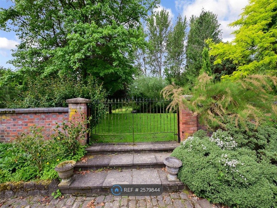 Property photo 2 of 5