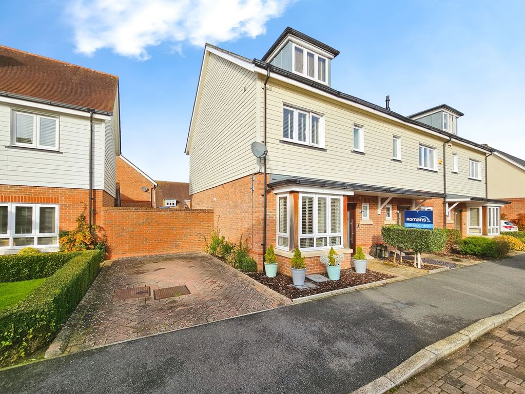 Property photo 1 of 16 Pbox-Img.Jpg