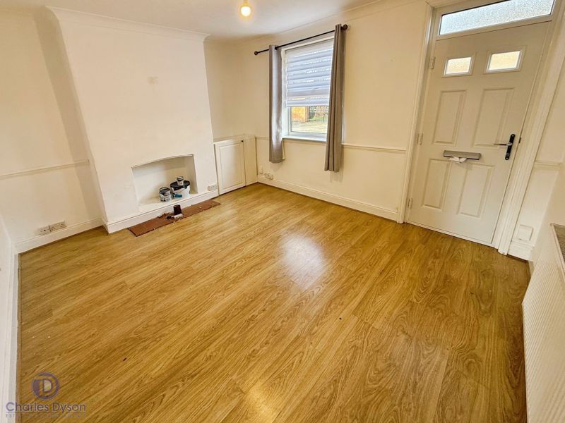 Property photo 2 of 7 Lounge