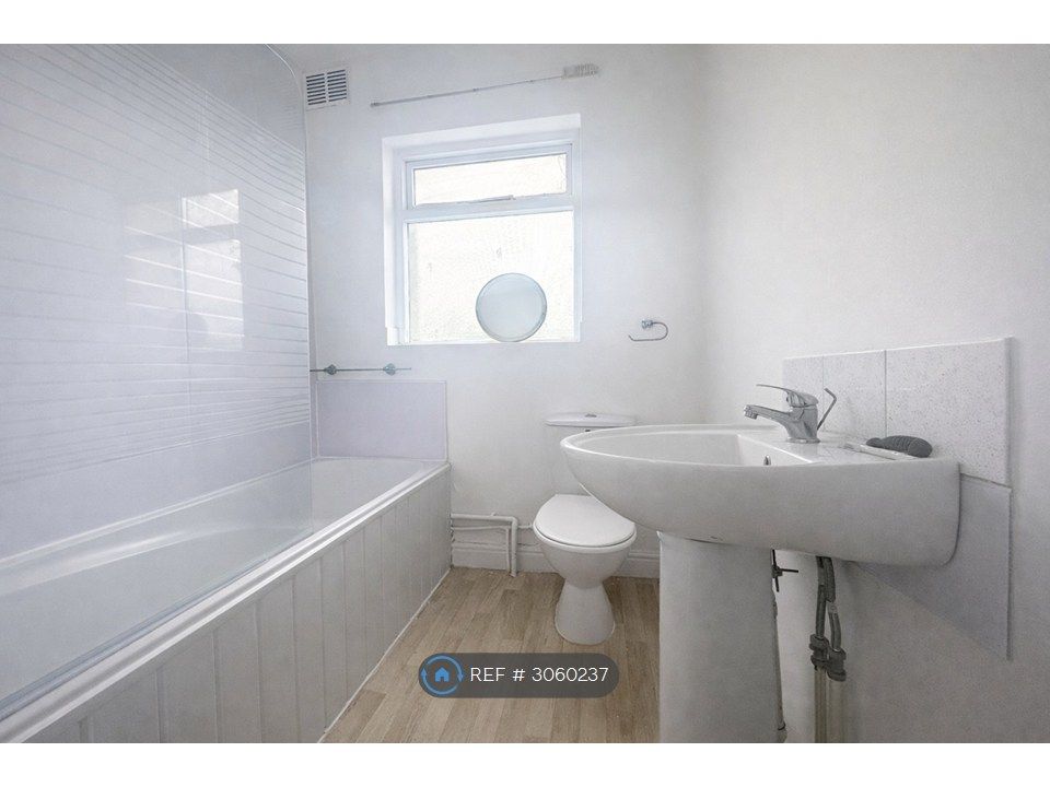 Property photo 3 of 5 Bathroom