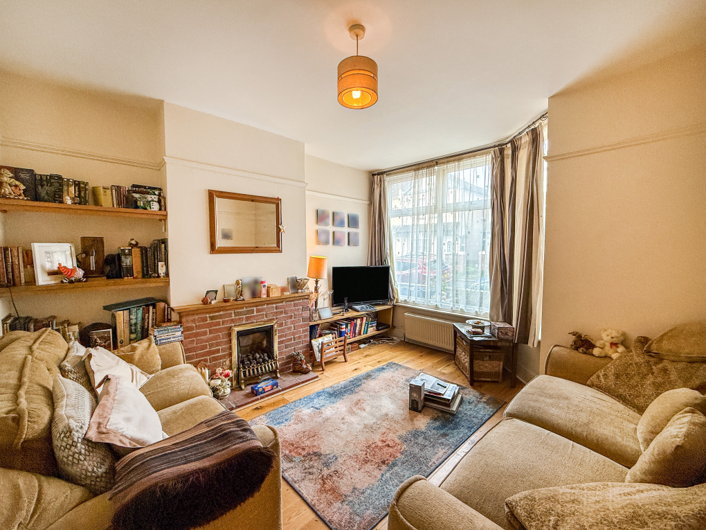 Property photo 2 of 8