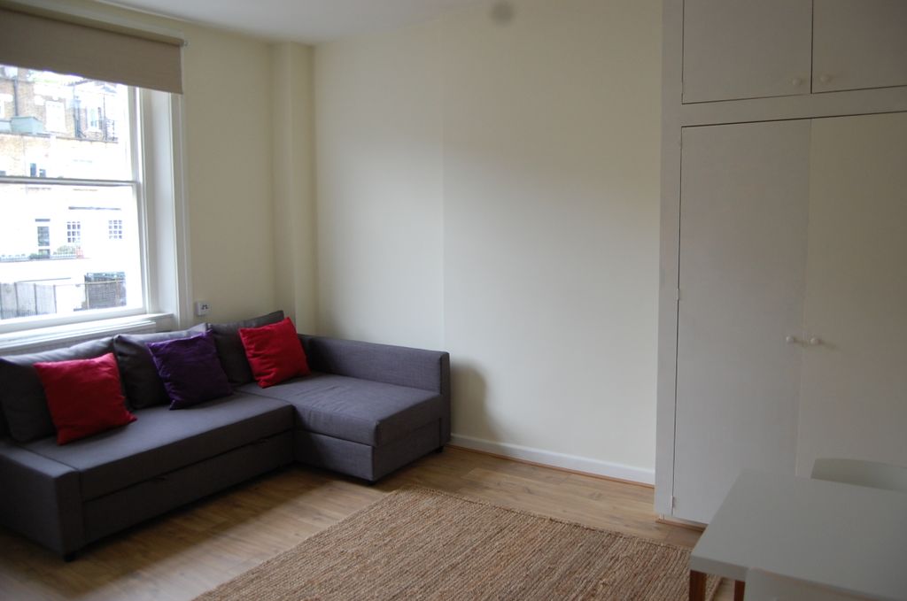 Property photo 1 of 4 Studio Room