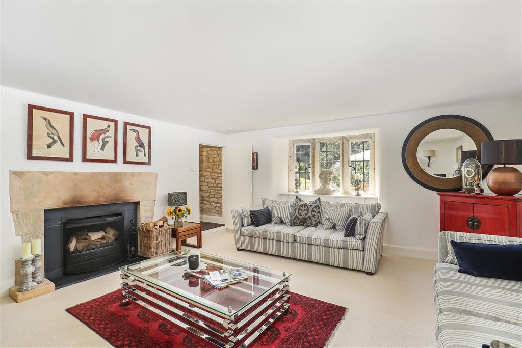 Property photo 3 of 57 Ph70_6084493.Jpg