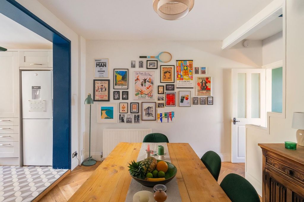 Property photo 3 of 38 0C6Vtn - Dining Room B.Jpg