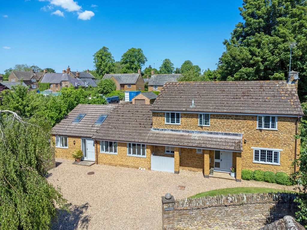 Property photo 1 of 31