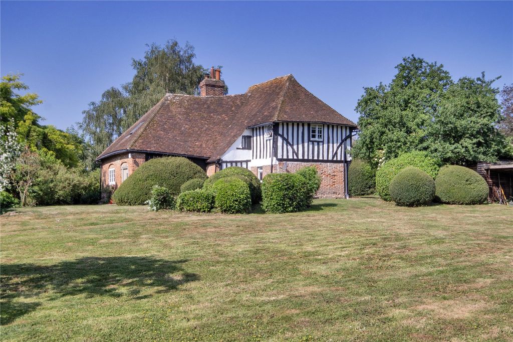 Property photo 1 of 10 Fairbrook Cottage