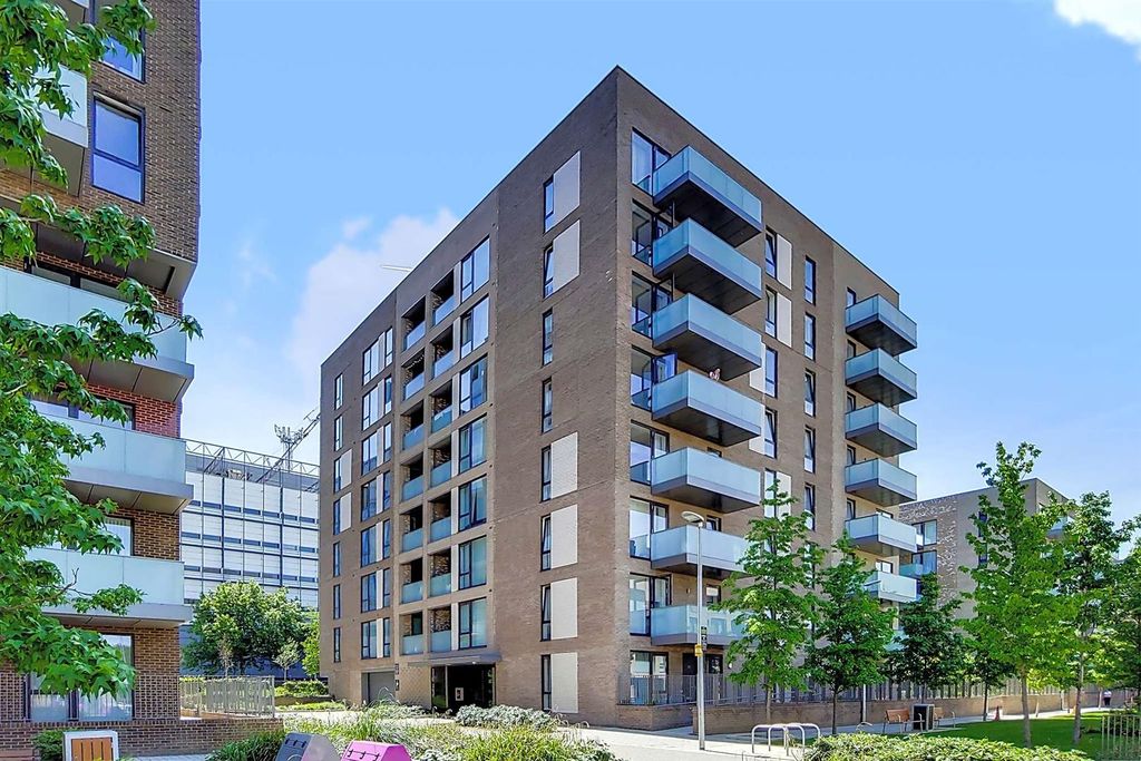 Property photo 1 of 11