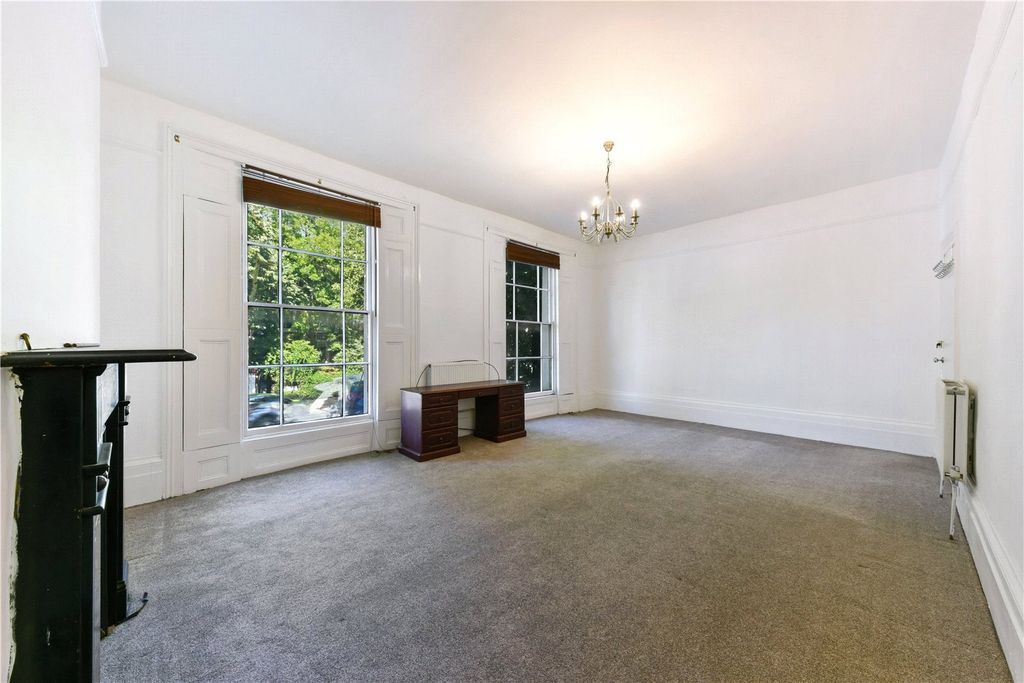 Property photo 2 of 12 Bedroom