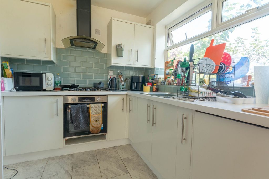 Property photo 3 of 15 Picture No. 34