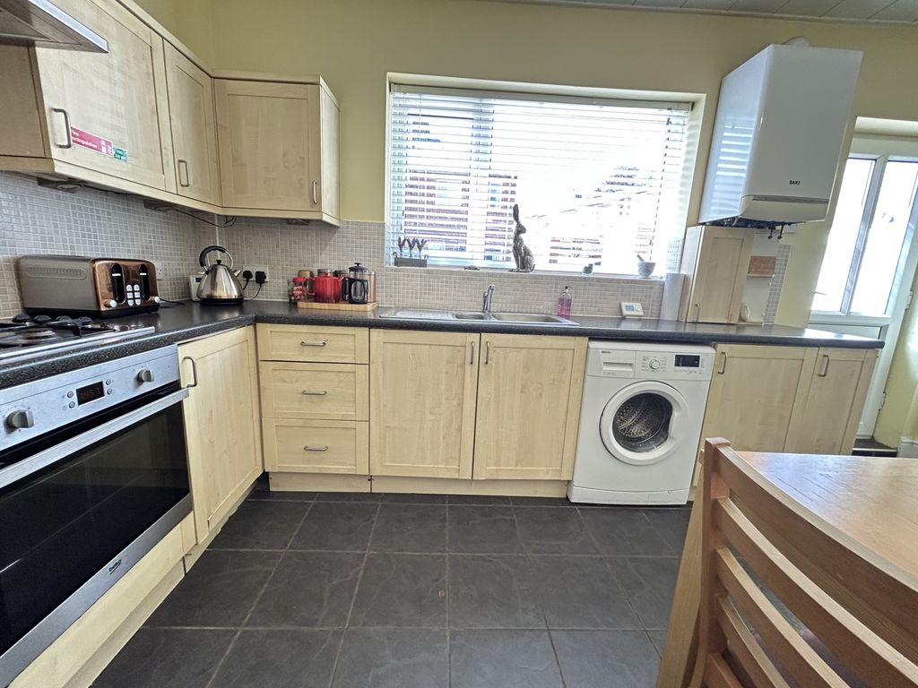 Property photo 3 of 14 Img_1750