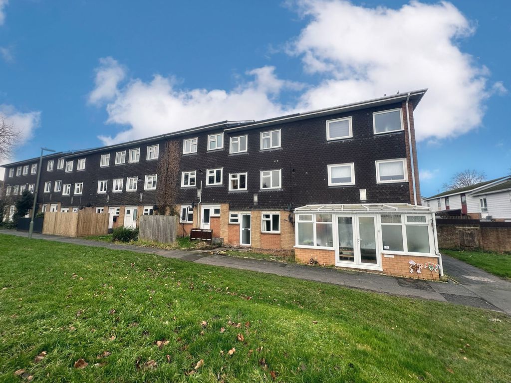 Property photo 1 of 8