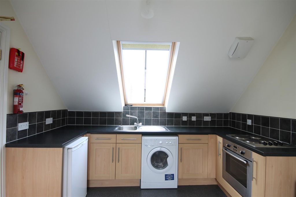 Property photo 3 of 5 17663.Jpg