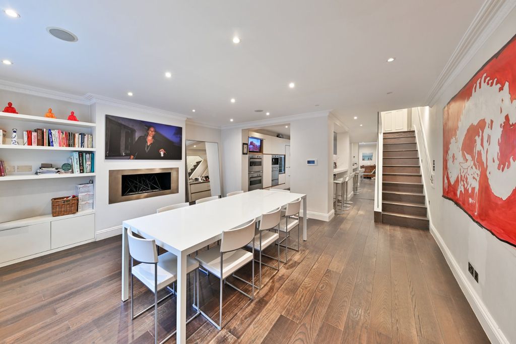 Property photo 2 of 27 Picture No. 17