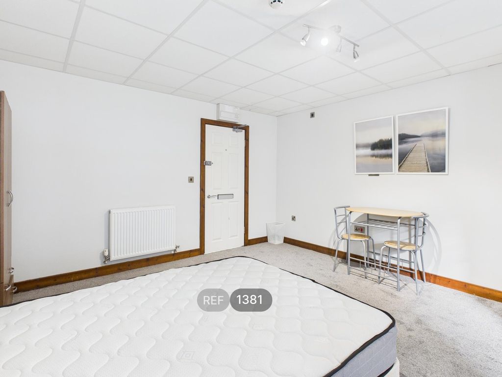 Property photo 2 of 13 Bedroom &amp; Living Space