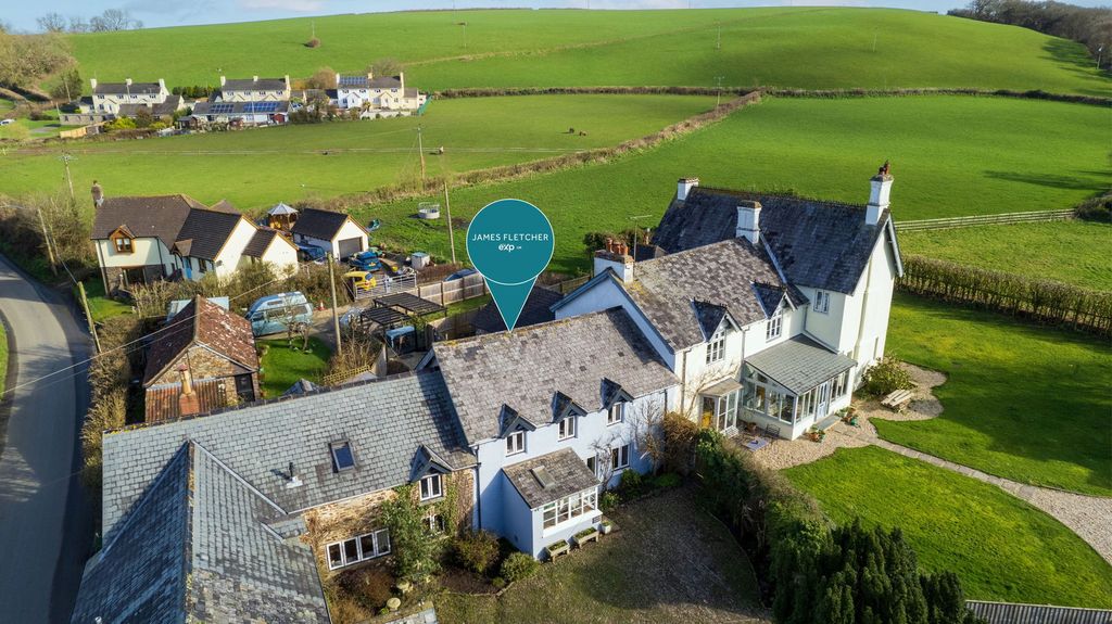 Property photo 1 of 22