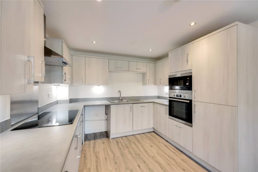 Property photo 2 of 16 Picture No. 02