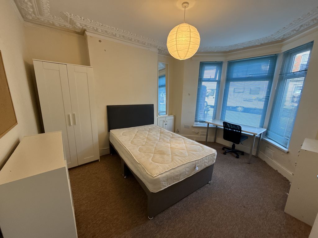 Property photo 3 of 7 Bedroom