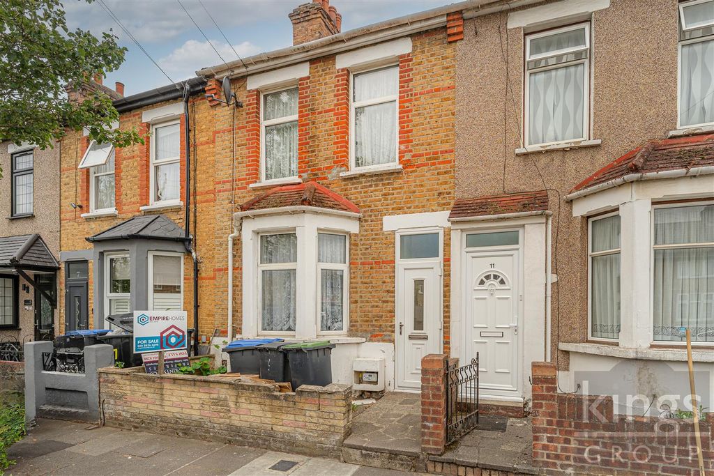 Property photo 1 of 18
