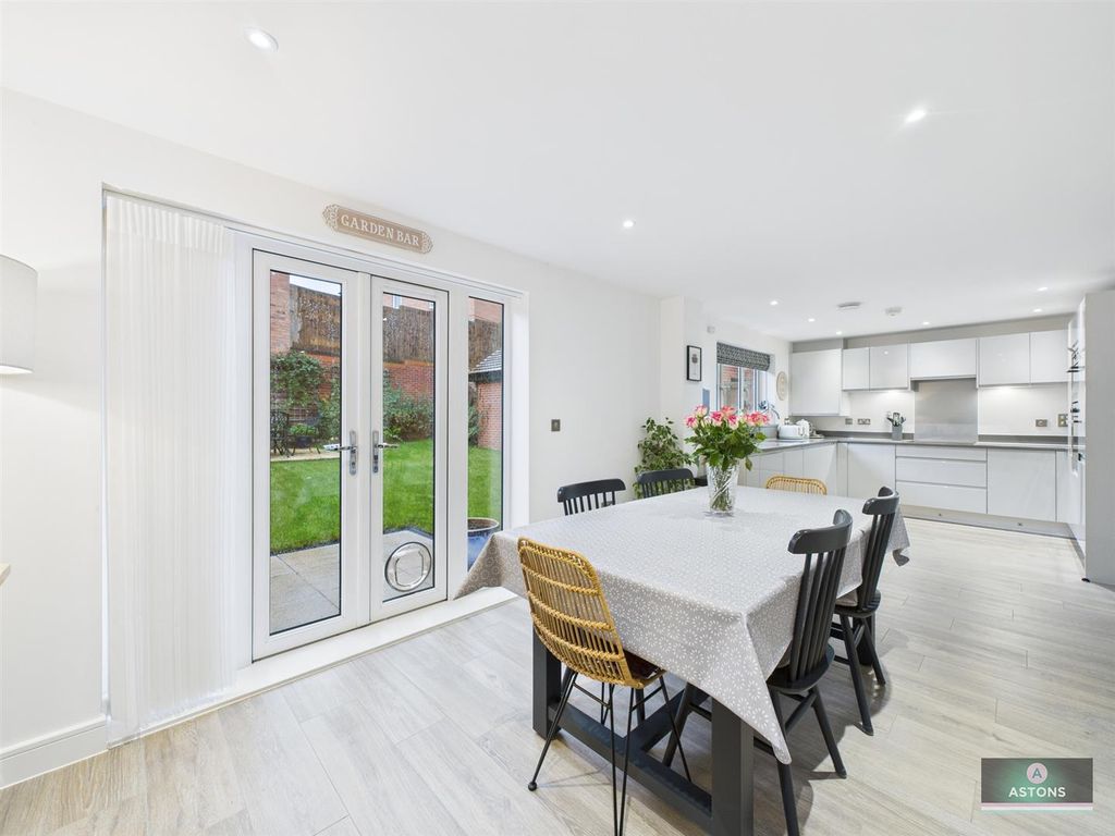 Property photo 2 of 27 Cam04622G0-Pr0110-Still012.Jpg