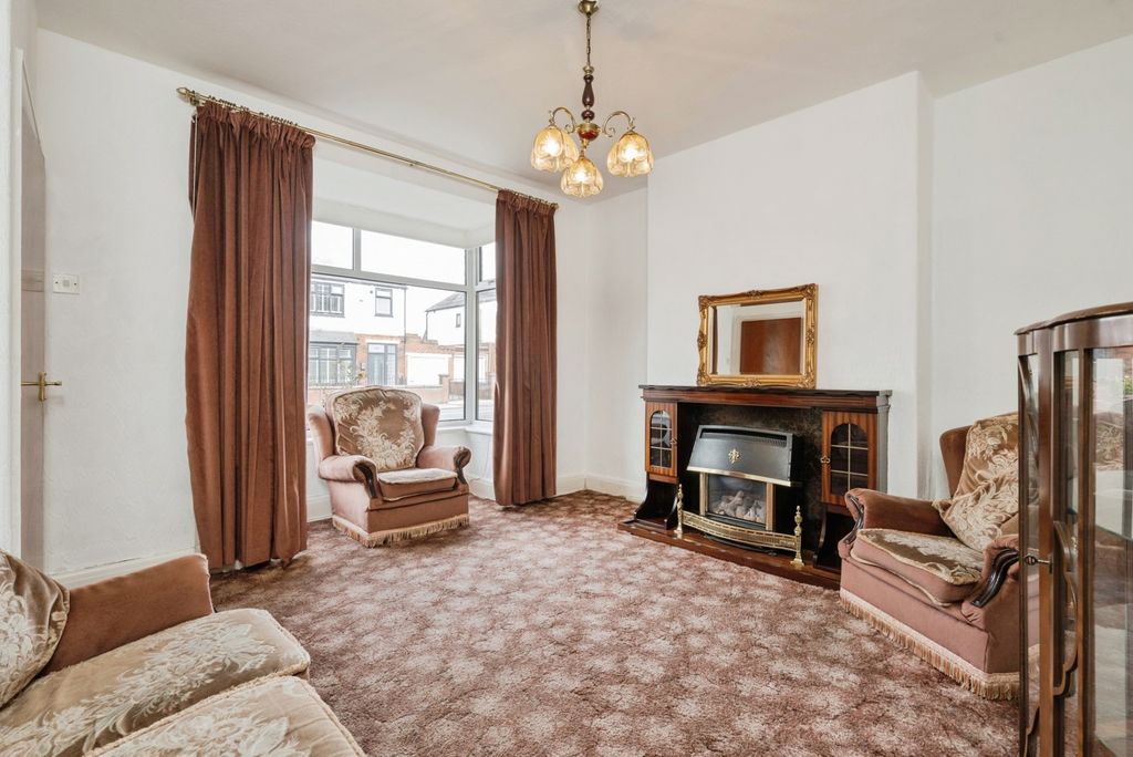 Property photo 2 of 19 Pbox-Img.Jpg