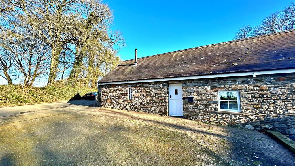 Property photo 2 of 20 Front.Jpg