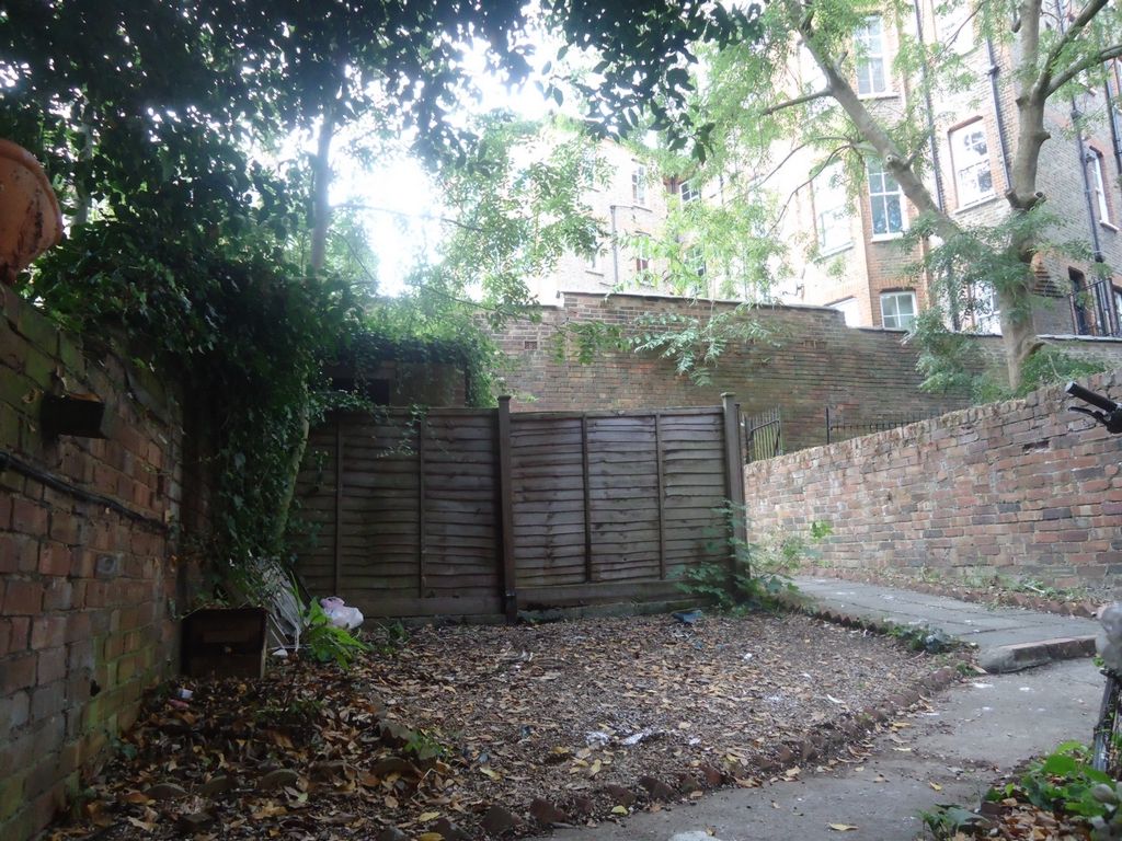 Property photo 1 of 1 Photo 6