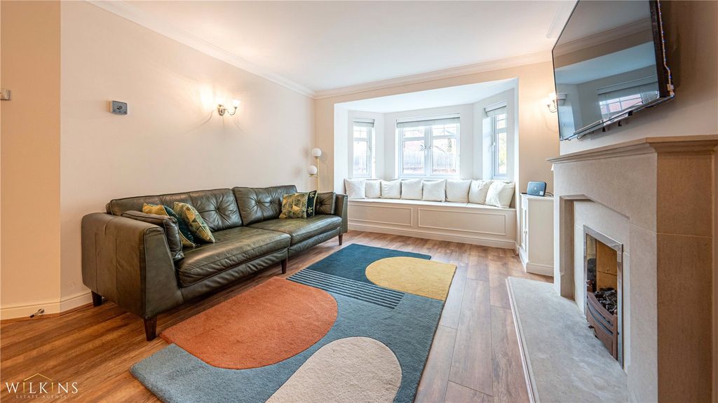 Property photo 2 of 31 Picture No. 24