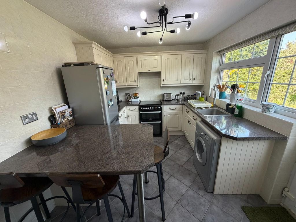 Property photo 3 of 11 Img_1858.Jpg