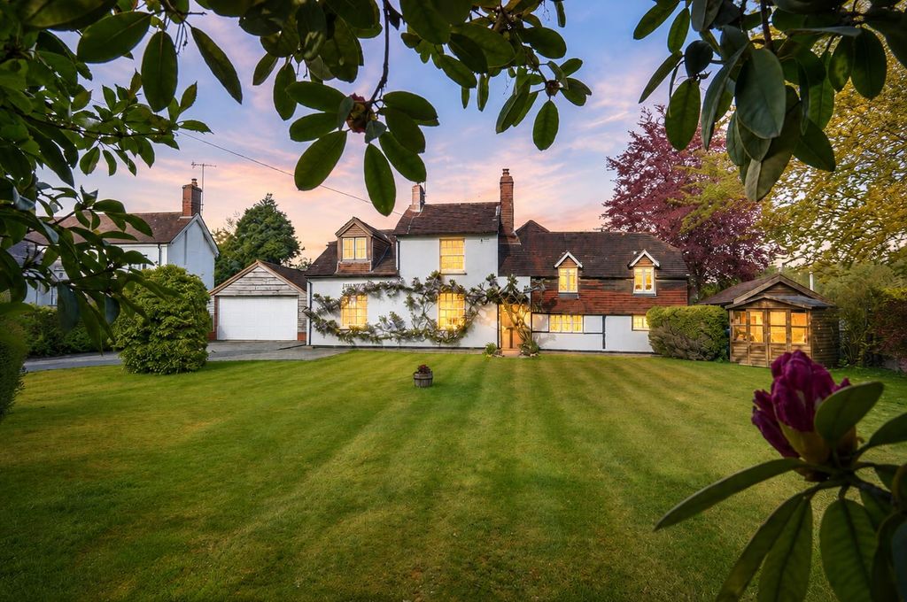 Property photo 1 of 20 A19256A8-d7B2-44F8-A453-F4A228Dcebe3.Png