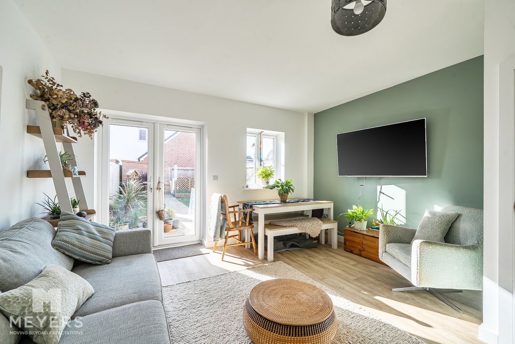 Property photo 3 of 13