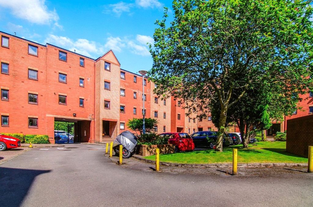 Property photo 1 of 15 Picture No. 24