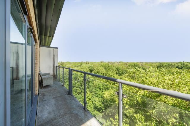 Property photo 2 of 7 Balcony