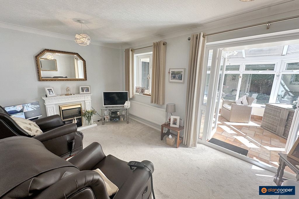 Property photo 3 of 20 4330895