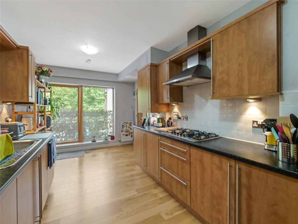 Property photo 2 of 18 Kitchen