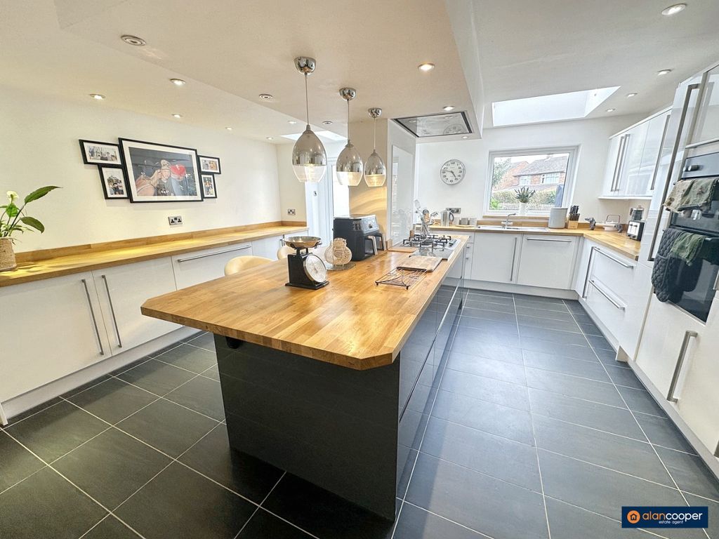 Property photo 2 of 22 4343033