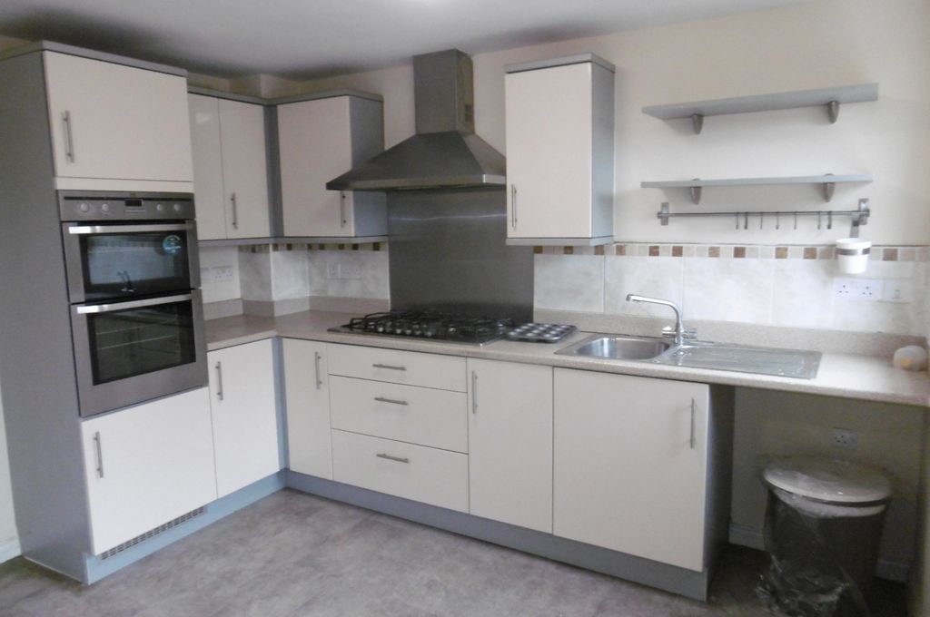 Property photo 2 of 10 (Main)