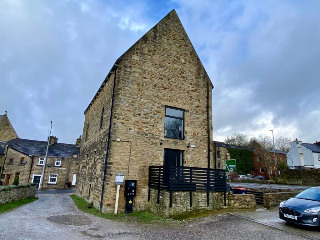 Property photo 2 of 7