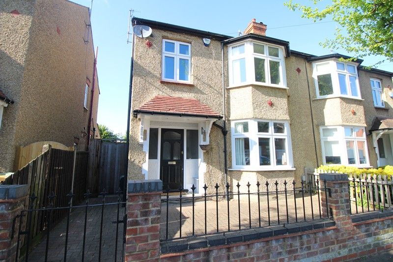 Property photo 1 of 17 External