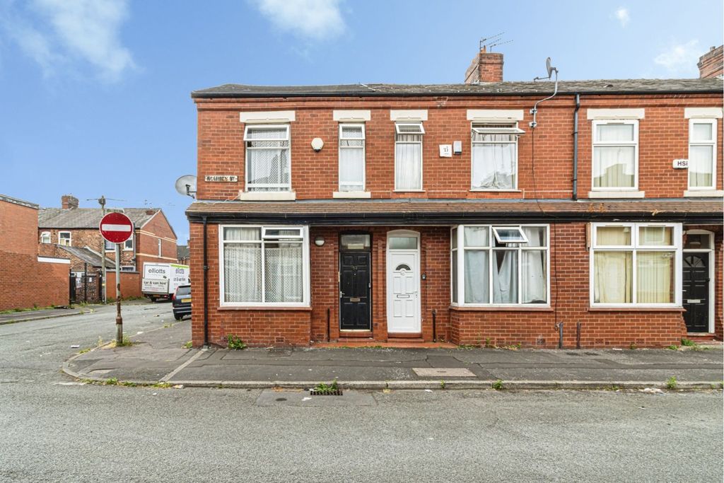Property photo 2 of 21