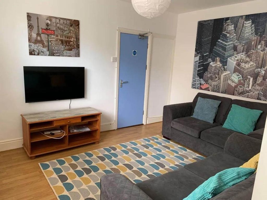 Property photo 1 of 17 2F9A7237-8Af6-4852-A808-220Afe7A36Bb (1)