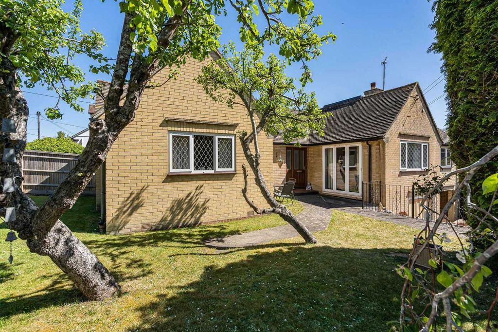 Property photo 1 of 21