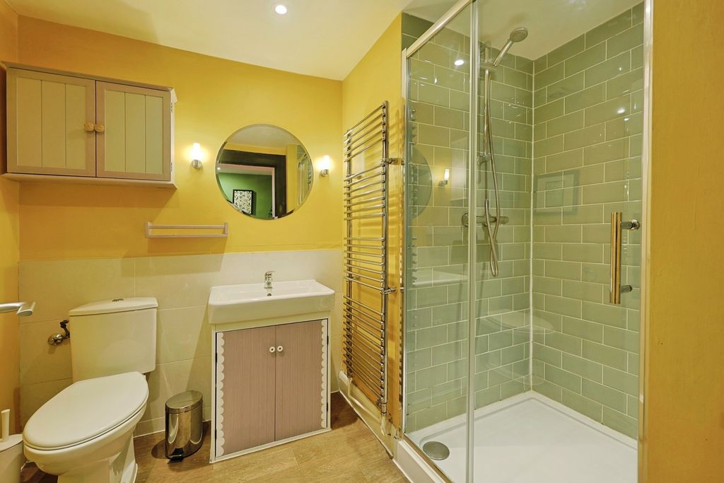 Property photo 3 of 16 Shower Room