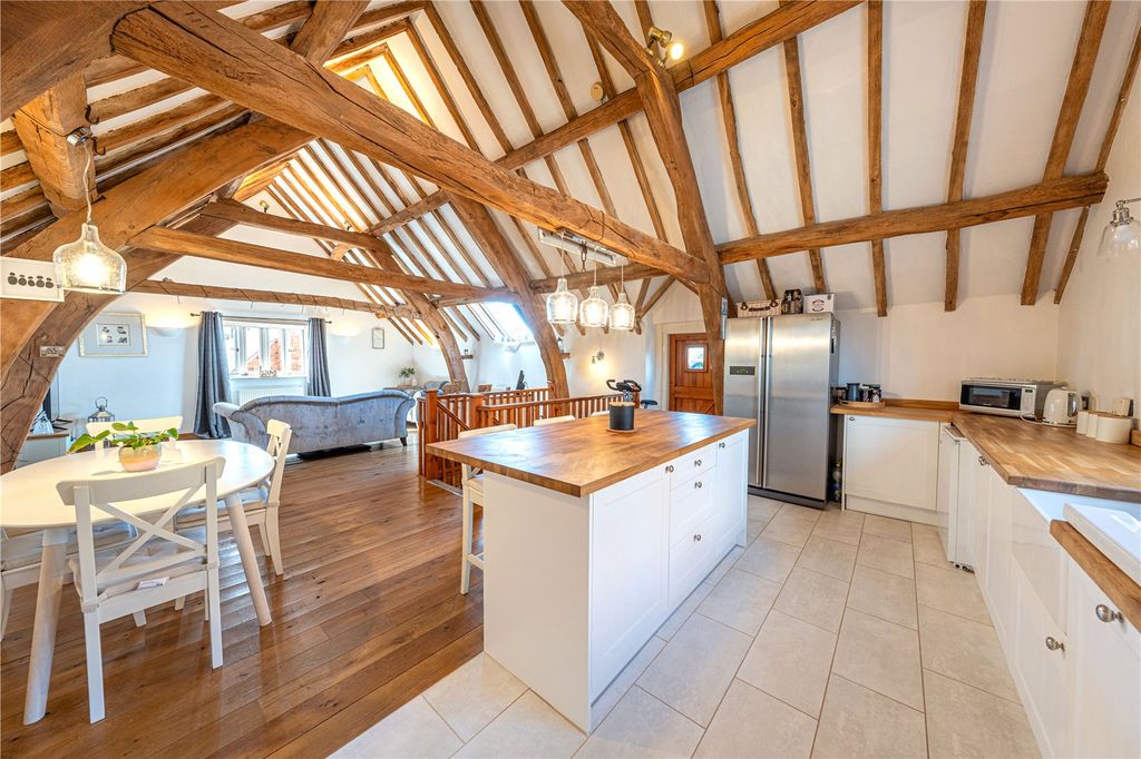 Property photo 2 of 31 Picture No. 23