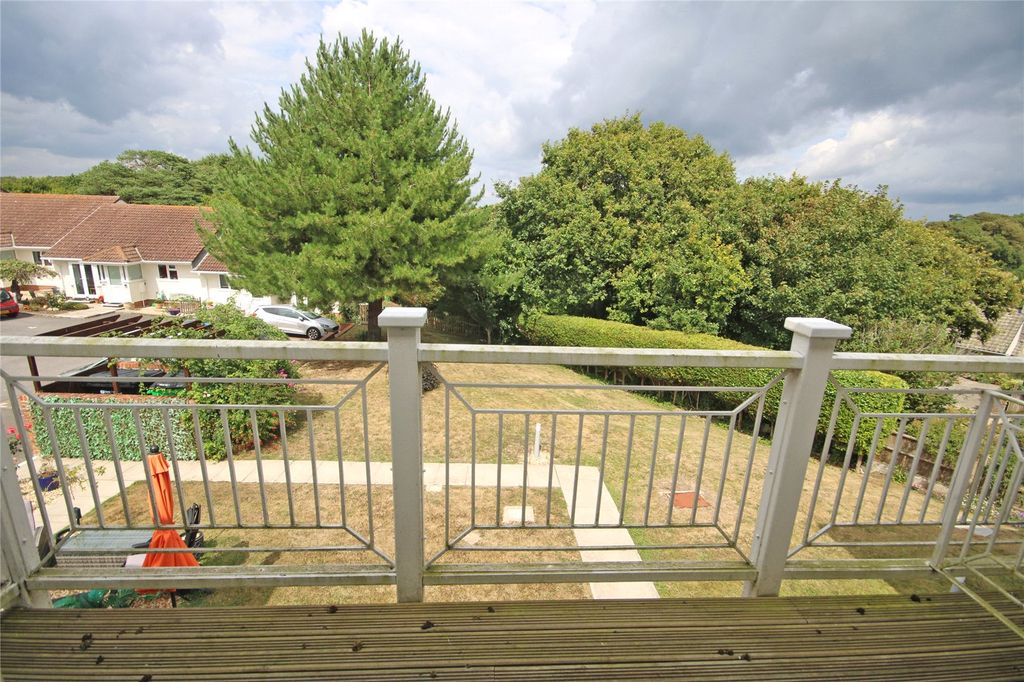 Property photo 2 of 8 Picture No. 05