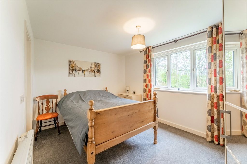 Property photo 2 of 24 Picture No. 22