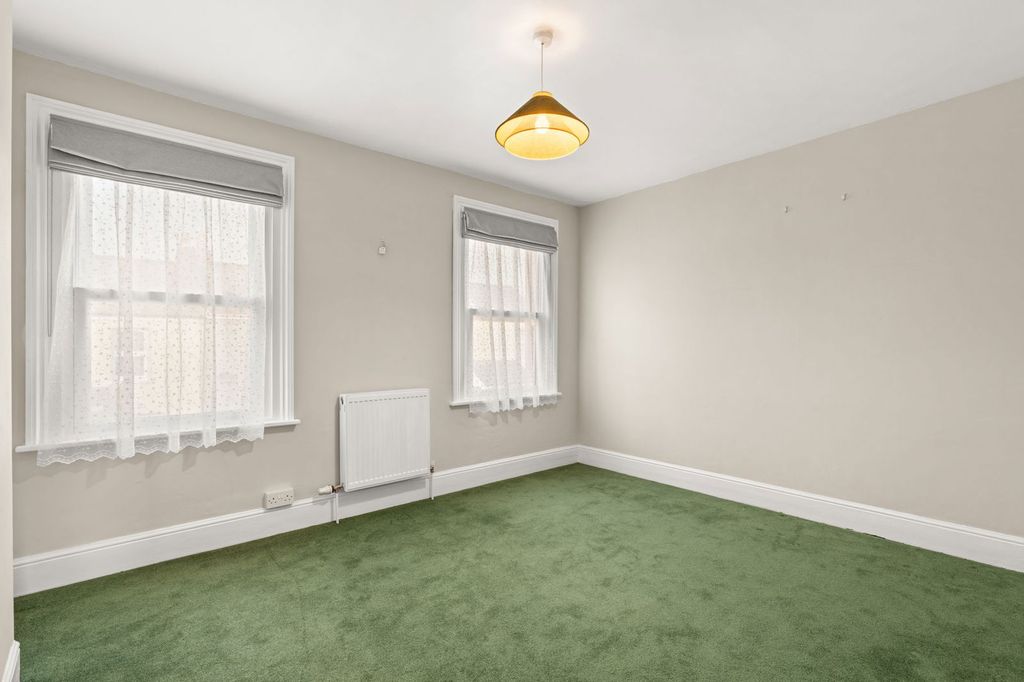 Property photo 3 of 14