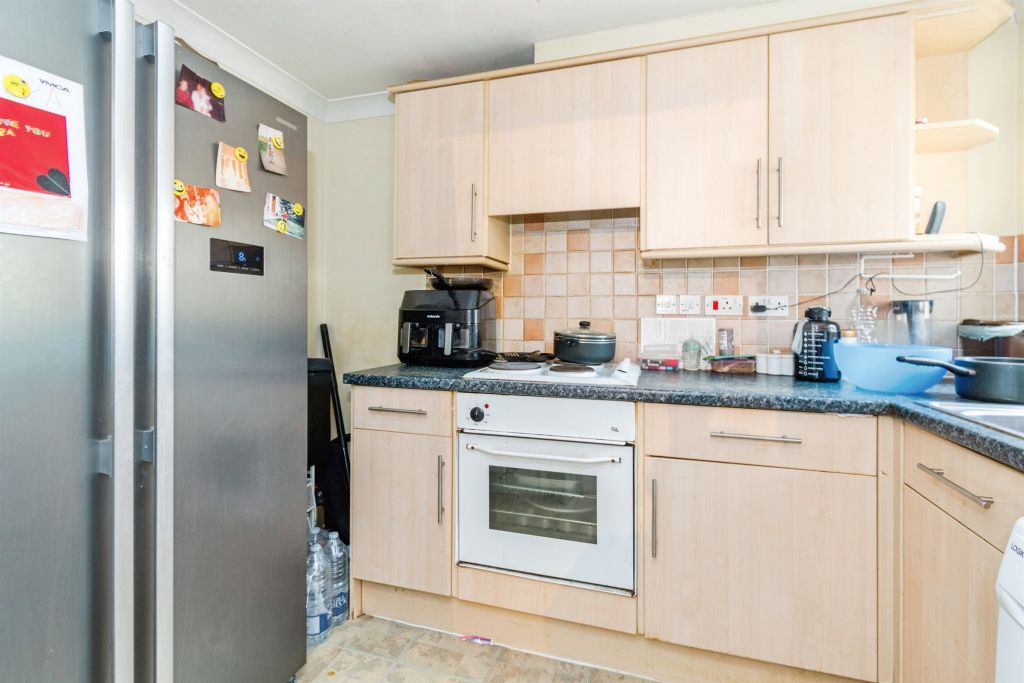 Property photo 3 of 16